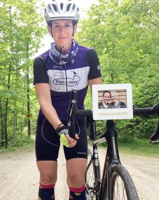 Mia Craig will ride 1050 km in 7 days.